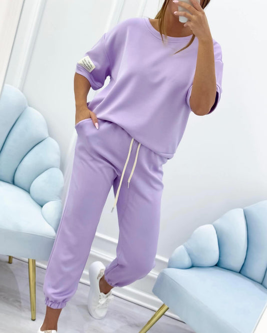 VELLORÉ | Conjunto casual para mujer con top y pantalón lisos, cómodo y con estilo