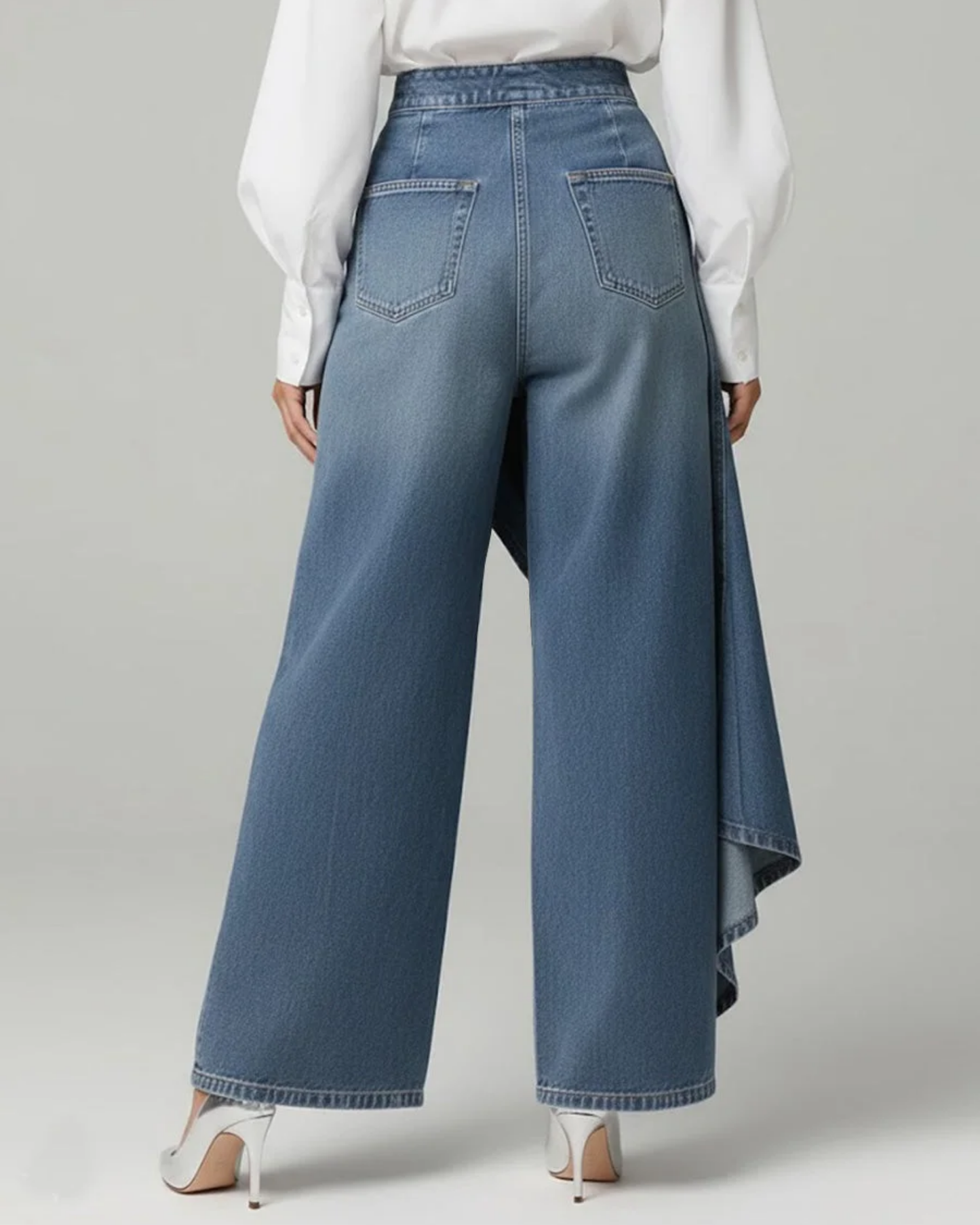 VELLORÉ | Abigail - Jeans de denim de corte slim con diseño envolvente
