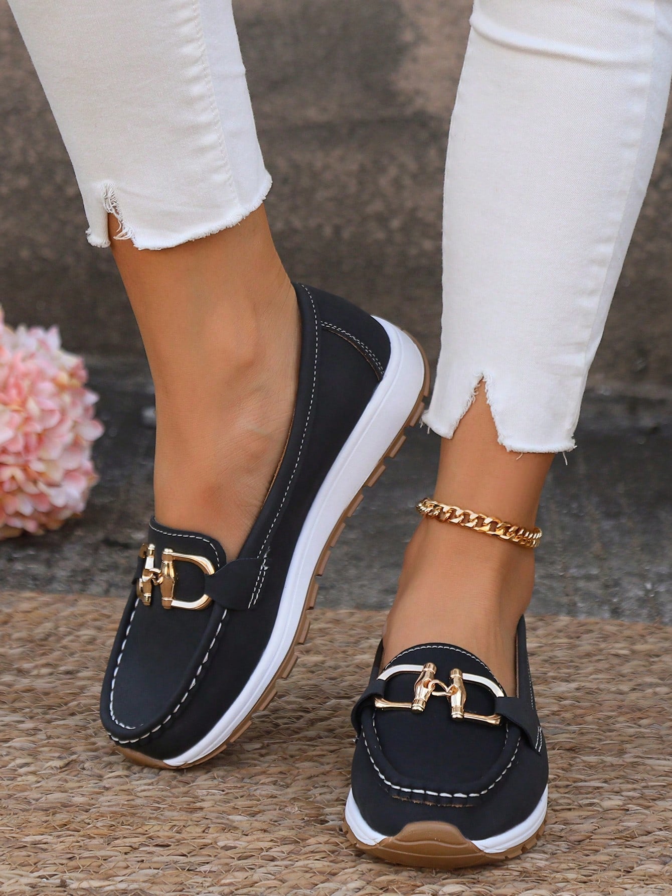 VELLORÉ | Ellie - Mocasines planos con hebilla