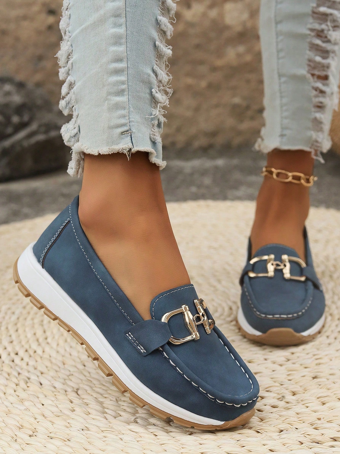 VELLORÉ | Ellie - Mocasines planos con hebilla