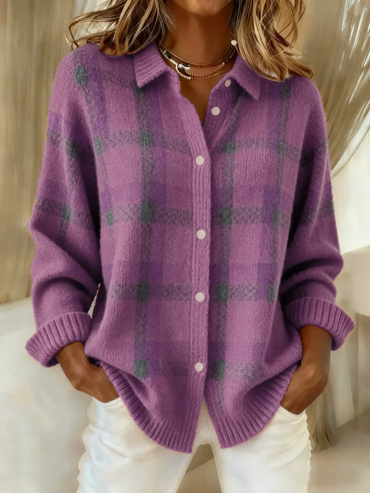 VELLORÉ | Suéter Retro a Cuadros con Detalle de Contraste para un Look Casual