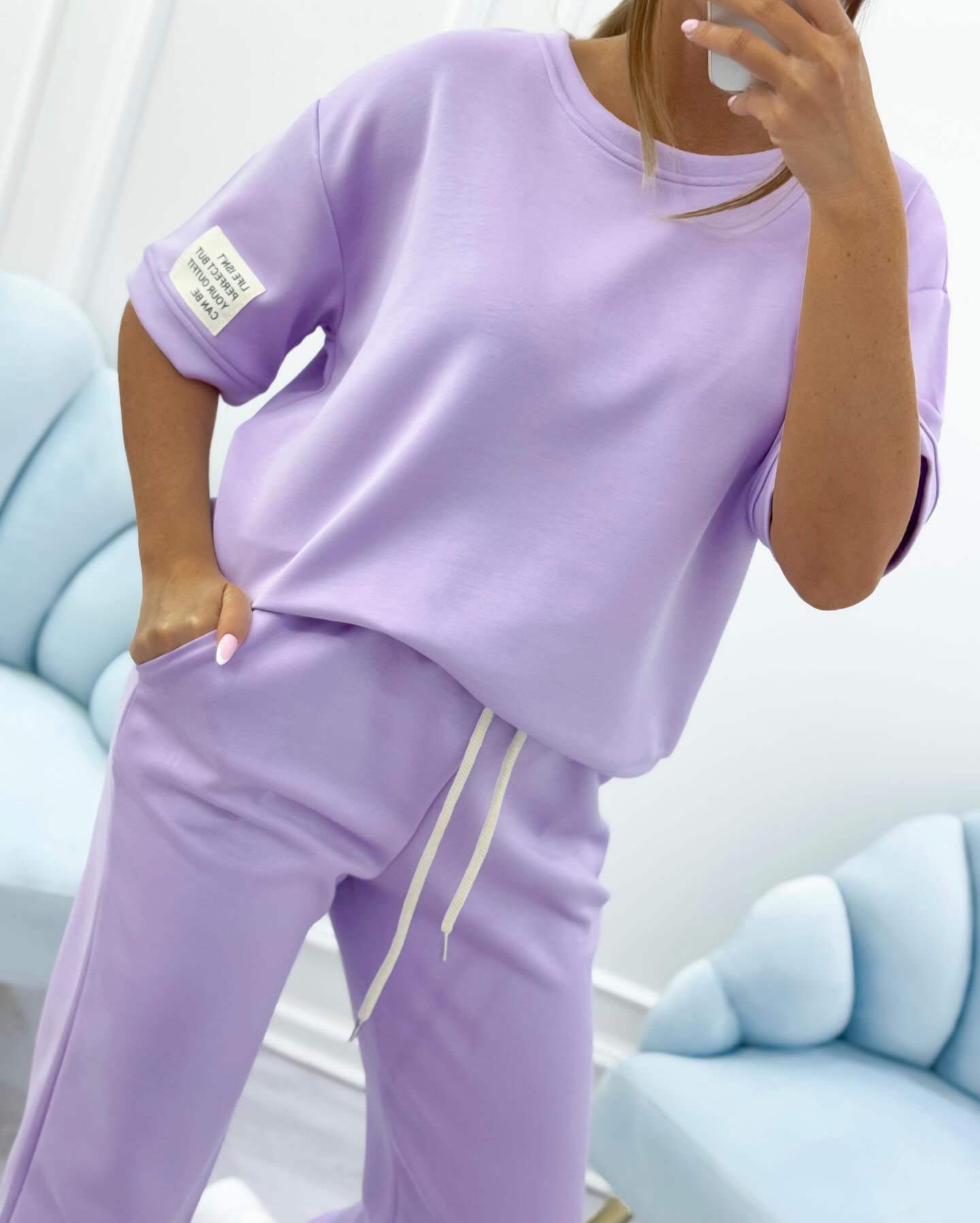 VELLORÉ | Conjunto casual para mujer con top y pantalón lisos, cómodo y con estilo
