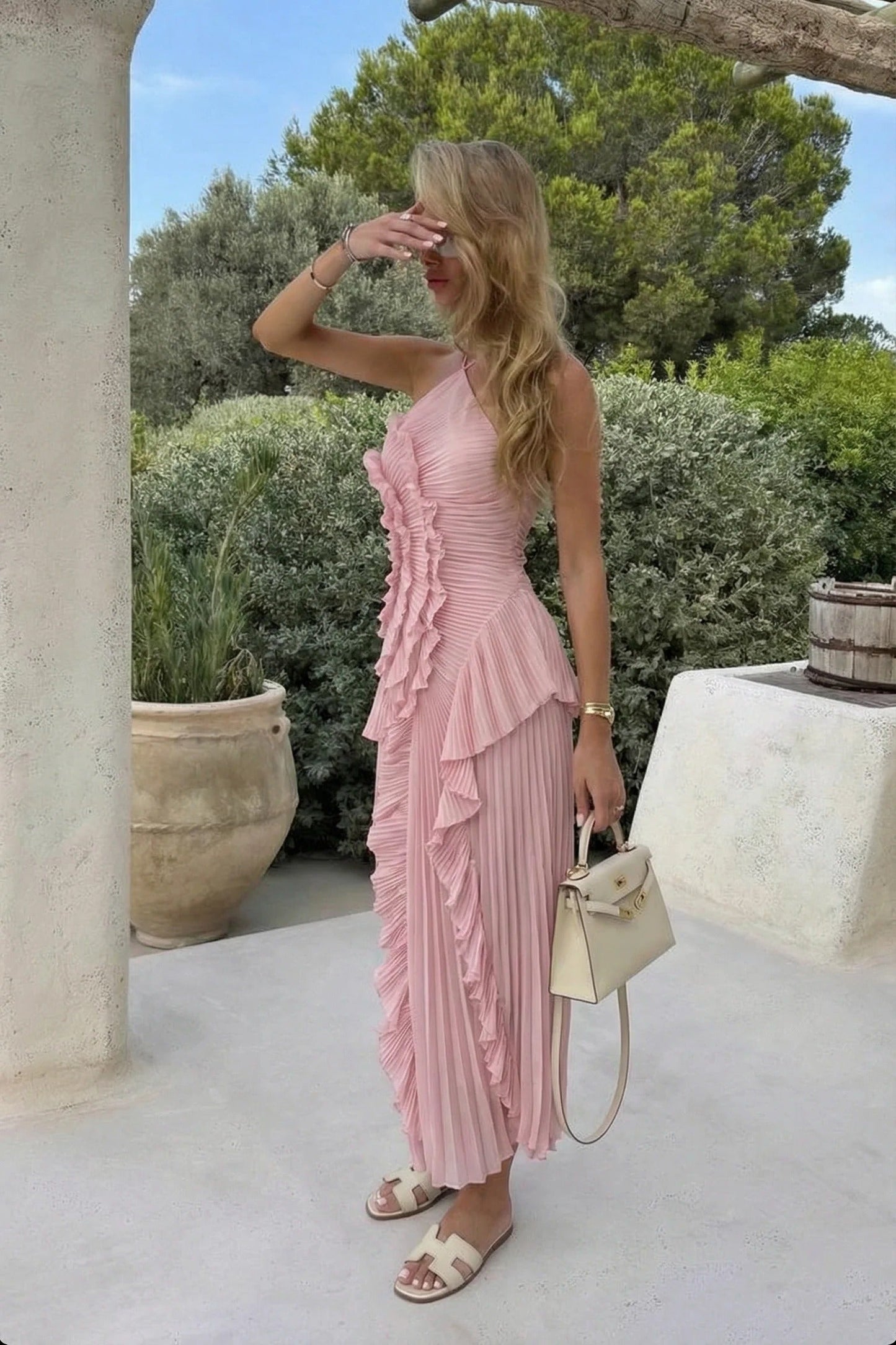 VELLORÉ | Vestido largo con pliegues y volantes