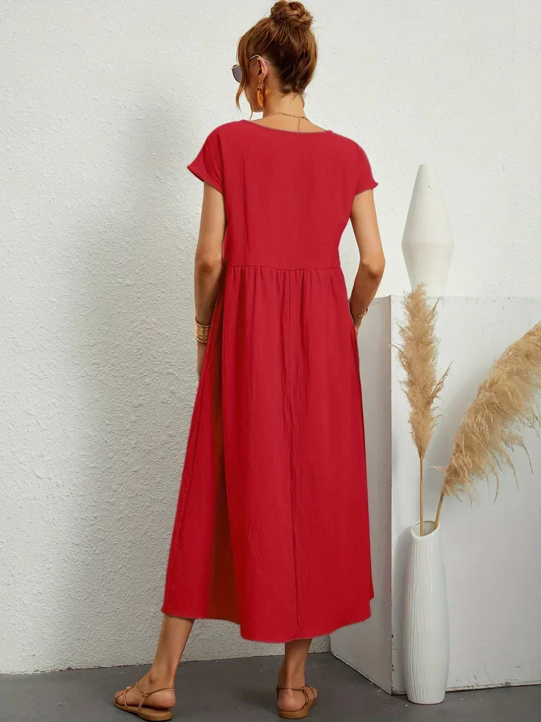 VELLORÉ | — Vestido midi fluido, elegancia atemporal