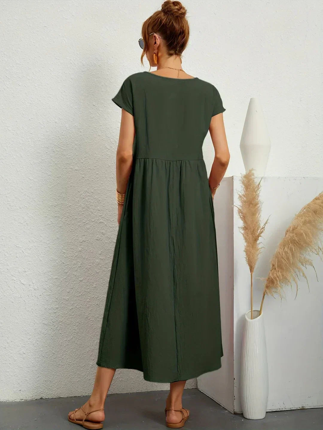 VELLORÉ | — Vestido midi fluido, elegancia atemporal