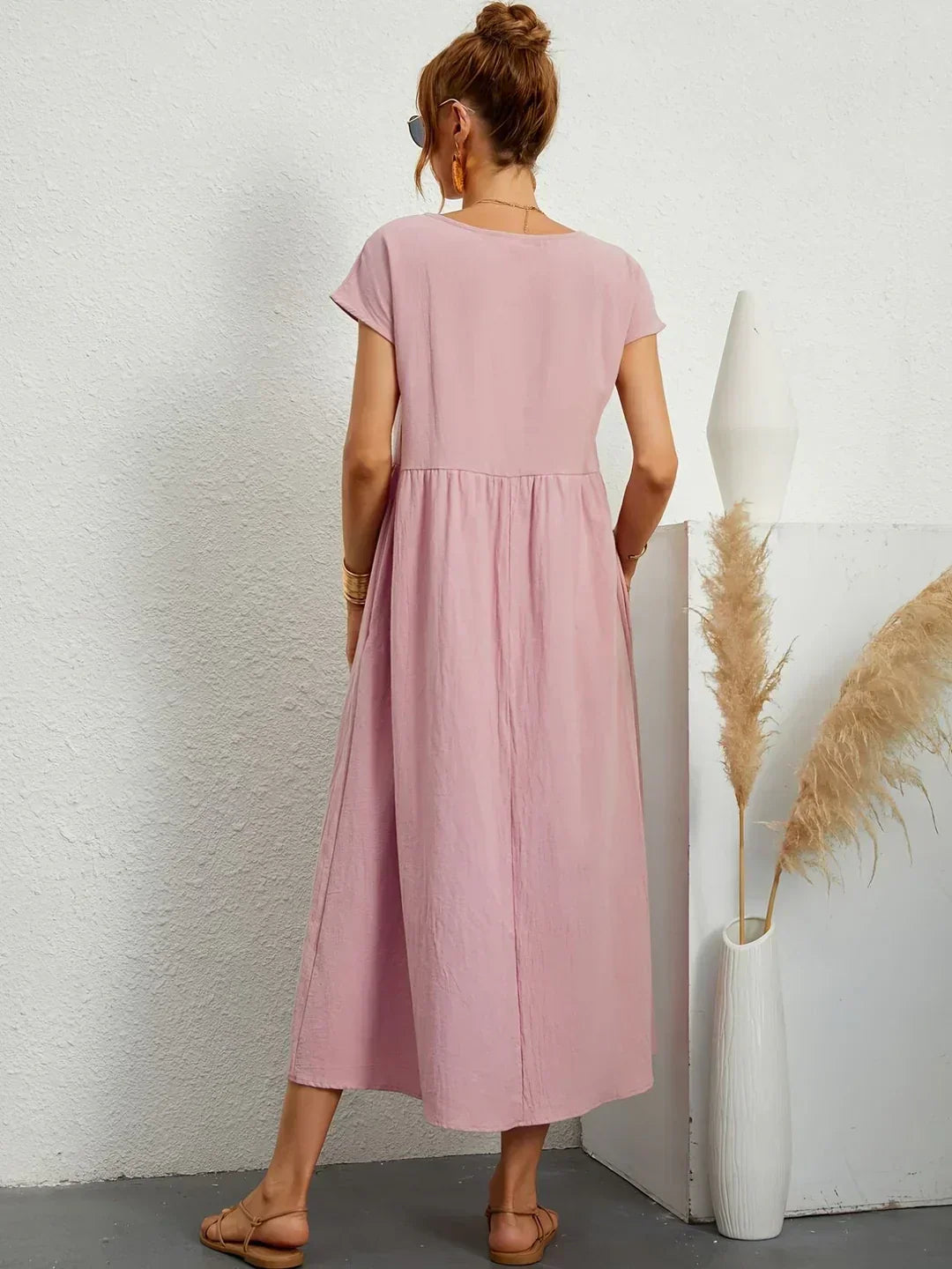VELLORÉ | — Vestido midi fluido, elegancia atemporal