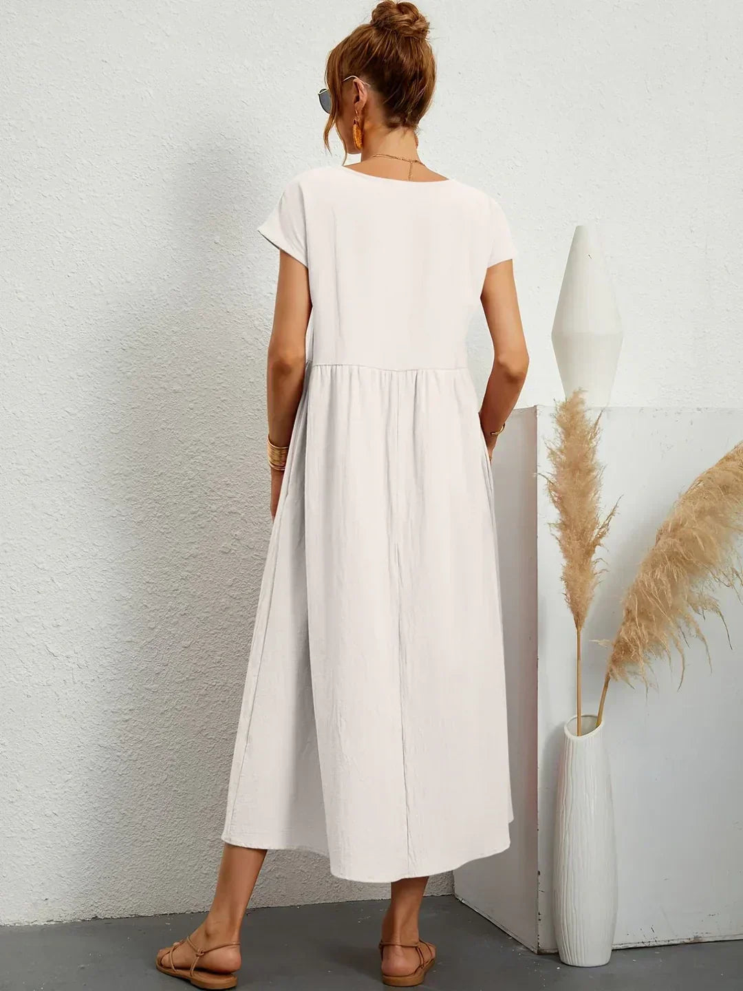 VELLORÉ | — Vestido midi fluido, elegancia atemporal
