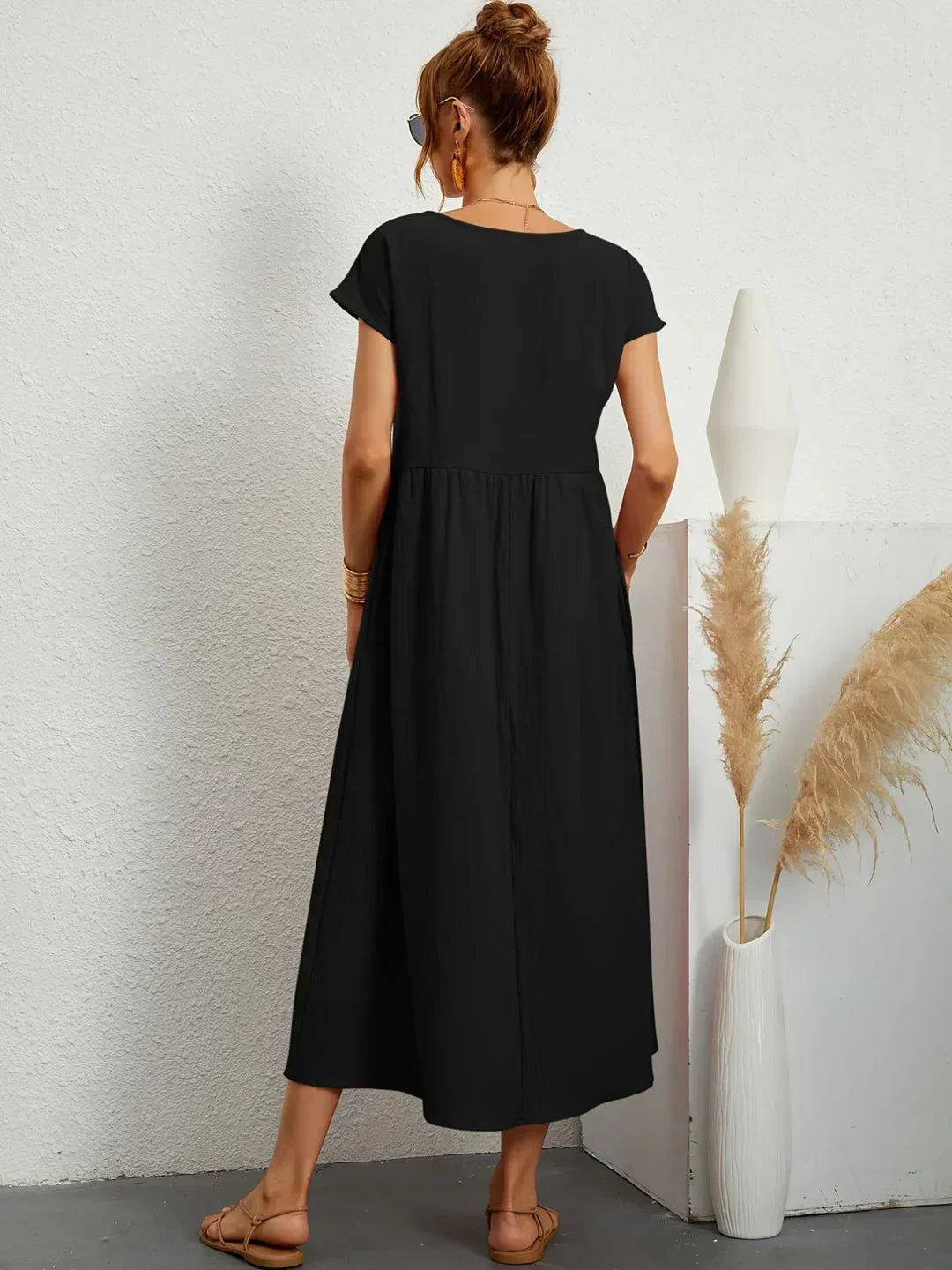 VELLORÉ | — Vestido midi fluido, elegancia atemporal