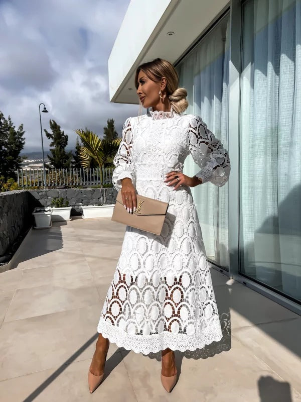 VELLORÉ | Encantador Vestido de Encaje Romántico