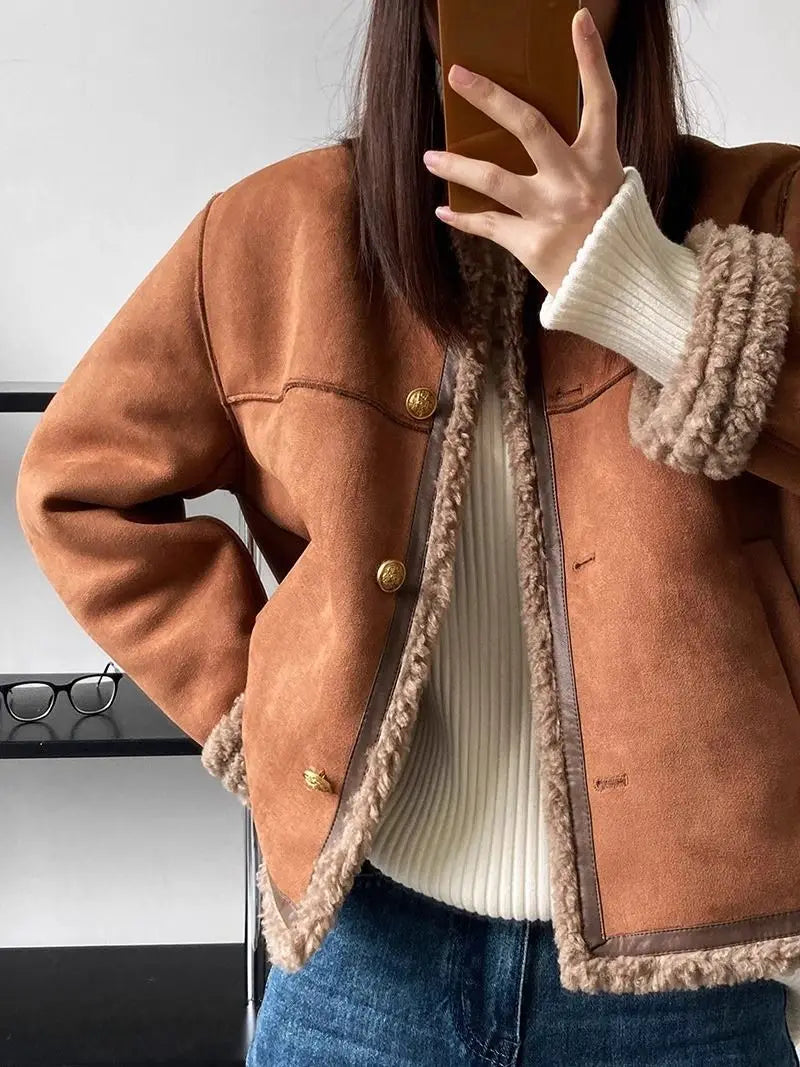 VELLORÉ | Chaqueta corta de piel sintética para mujer