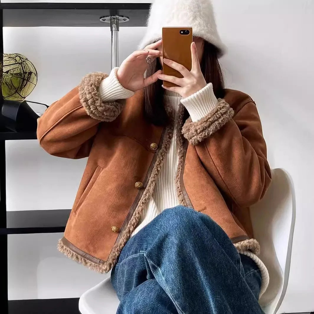 VELLORÉ | Chaqueta corta de piel sintética para mujer