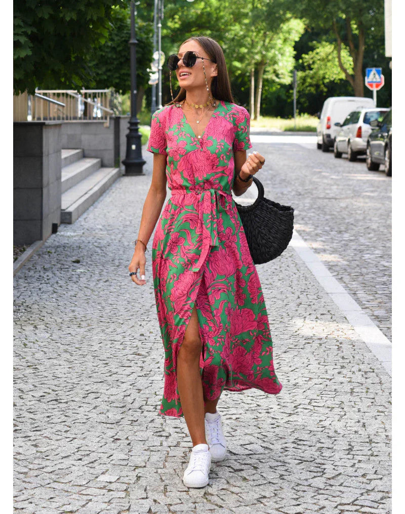 VELLORÉ | Julia - Vestido elegante con escote en forma de corazón y corte modelador que realza la silueta