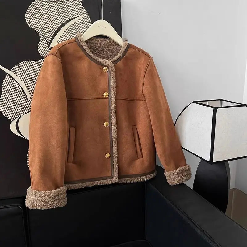 VELLORÉ | Chaqueta corta de piel sintética para mujer