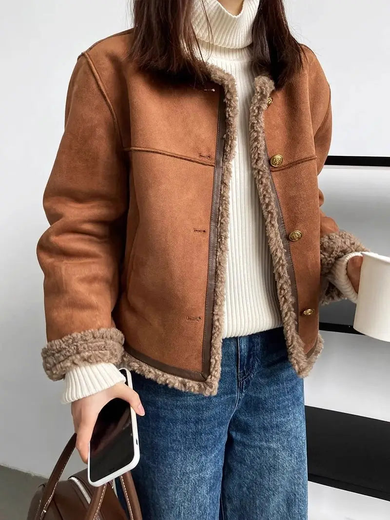 VELLORÉ | Chaqueta corta de piel sintética para mujer