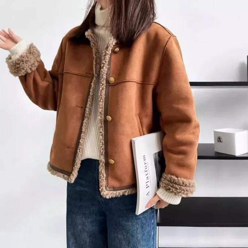 VELLORÉ | Chaqueta corta de piel sintética para mujer