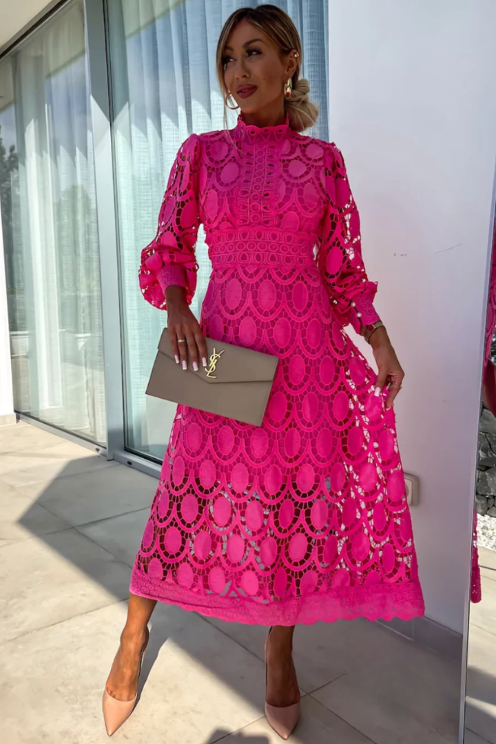 VELLORÉ | Vestido midi de encaje elegante y refinado