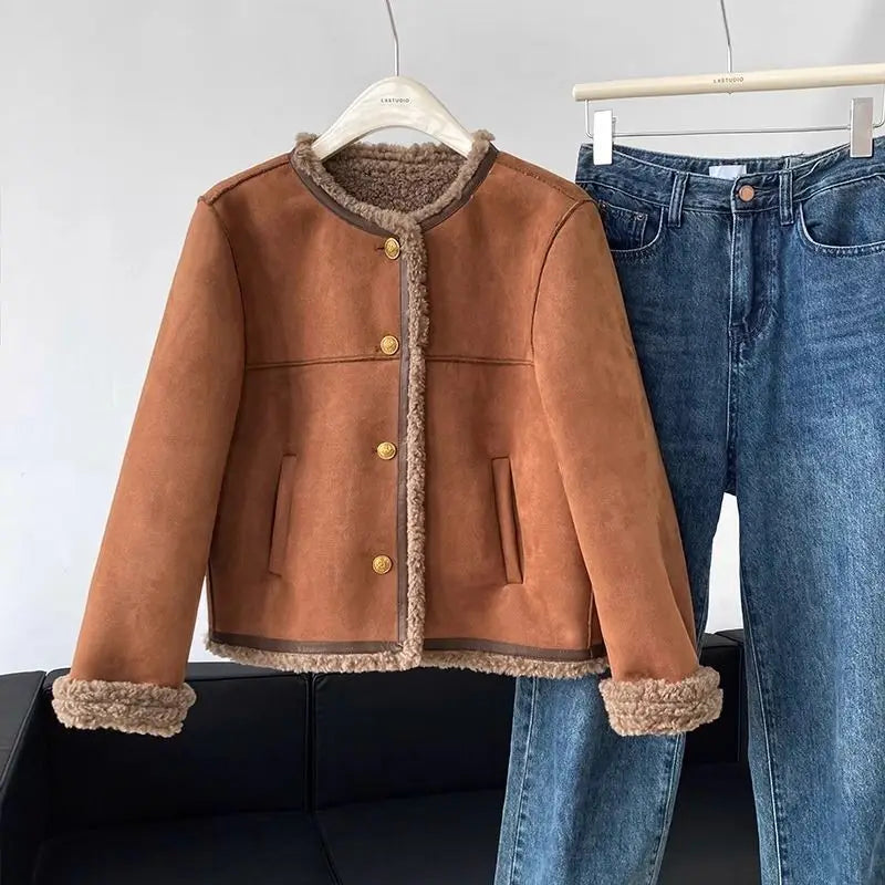 VELLORÉ | Chaqueta corta de piel sintética para mujer