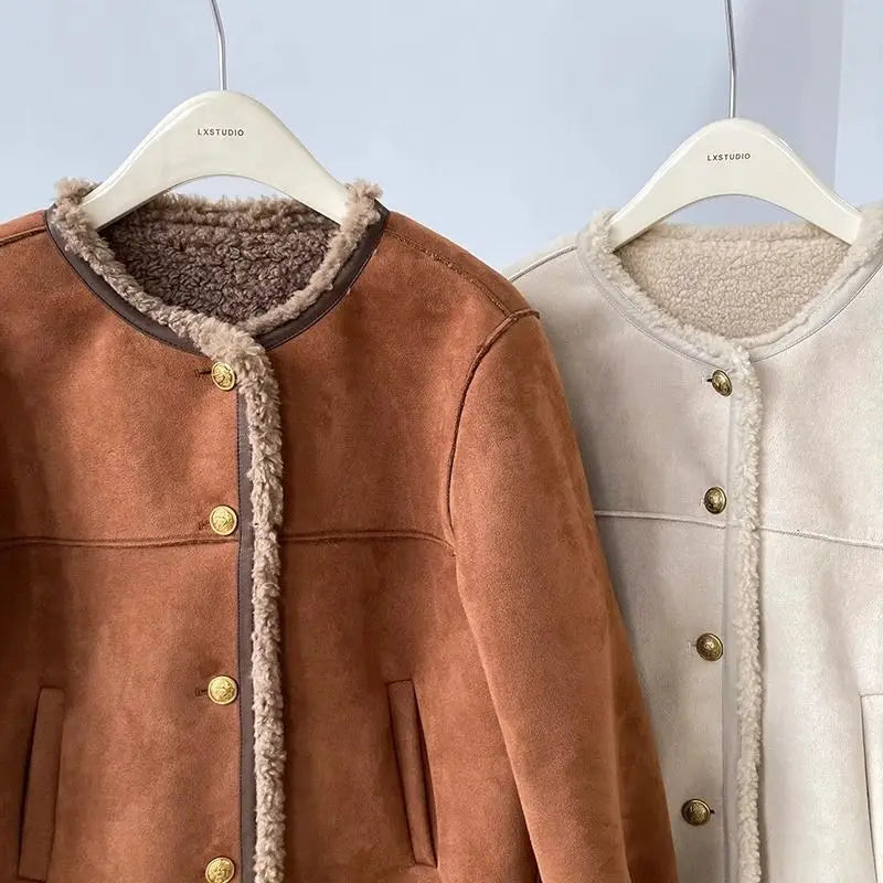 VELLORÉ | Chaqueta corta de piel sintética para mujer