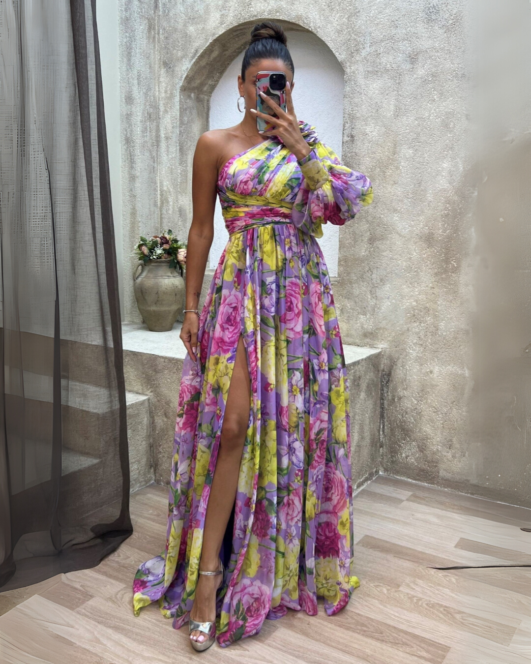 VELLORÉ | Vestido Dramático Blossom - Elegancia para la noche con toque floral