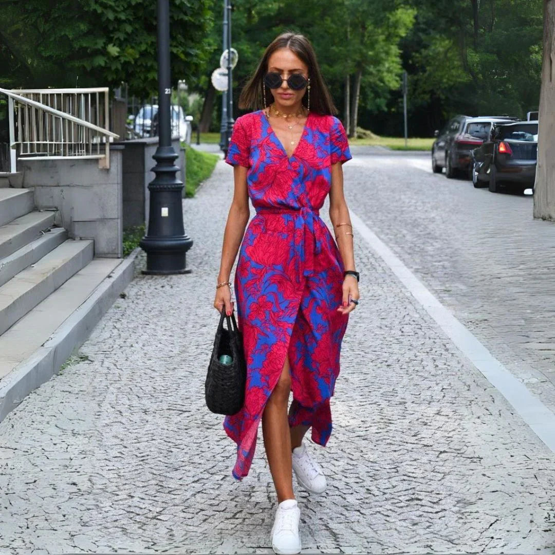 VELLORÉ | Julia - Vestido elegante con escote en forma de corazón y corte modelador que realza la silueta