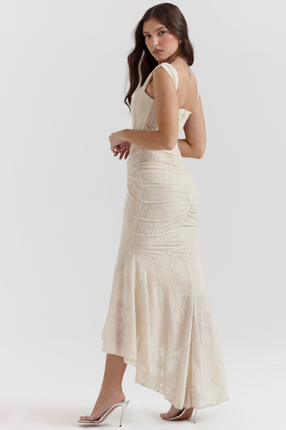 VELLORÉ | Vestido de cintura entallada