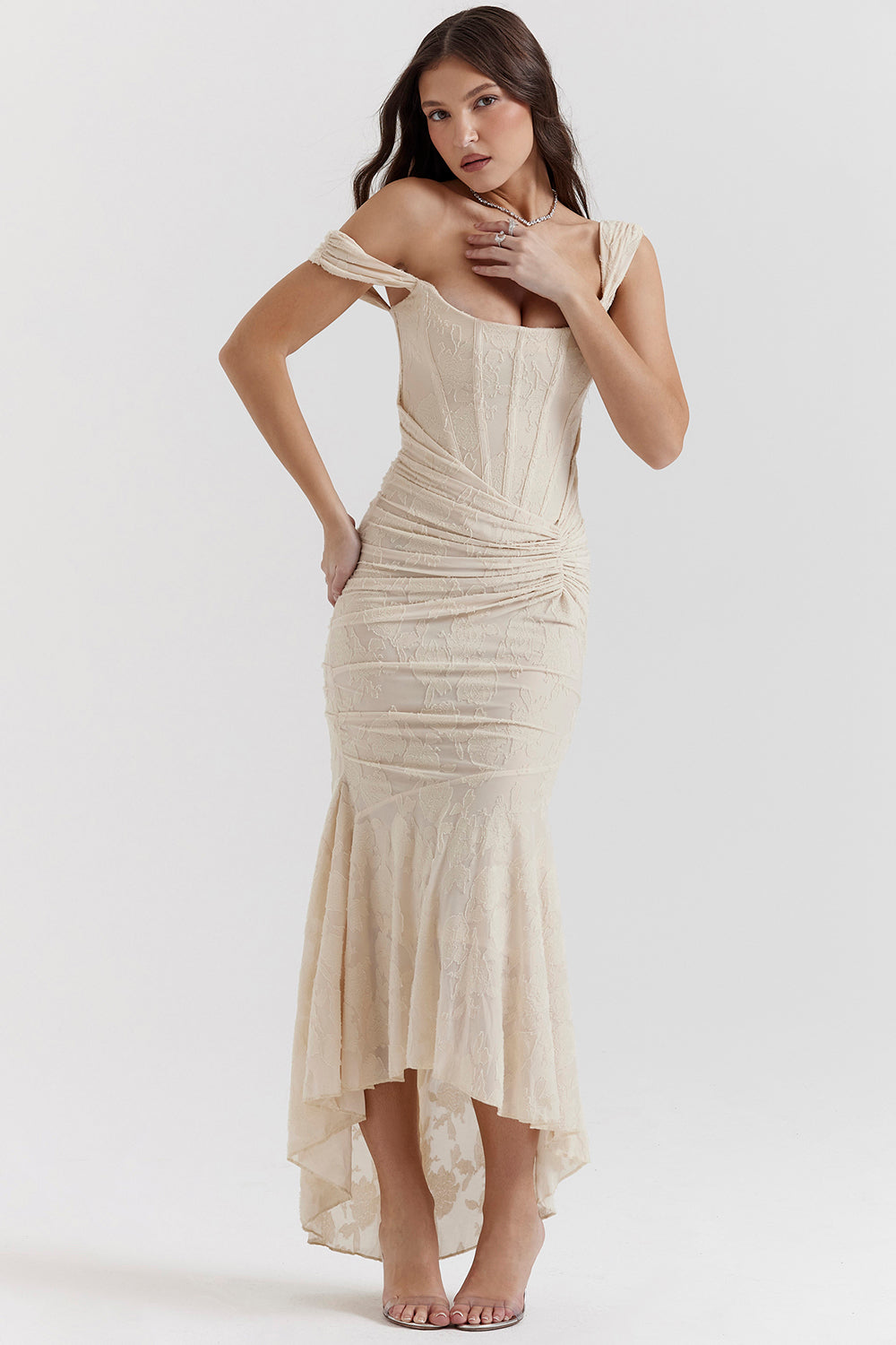 VELLORÉ | Vestido de cintura entallada