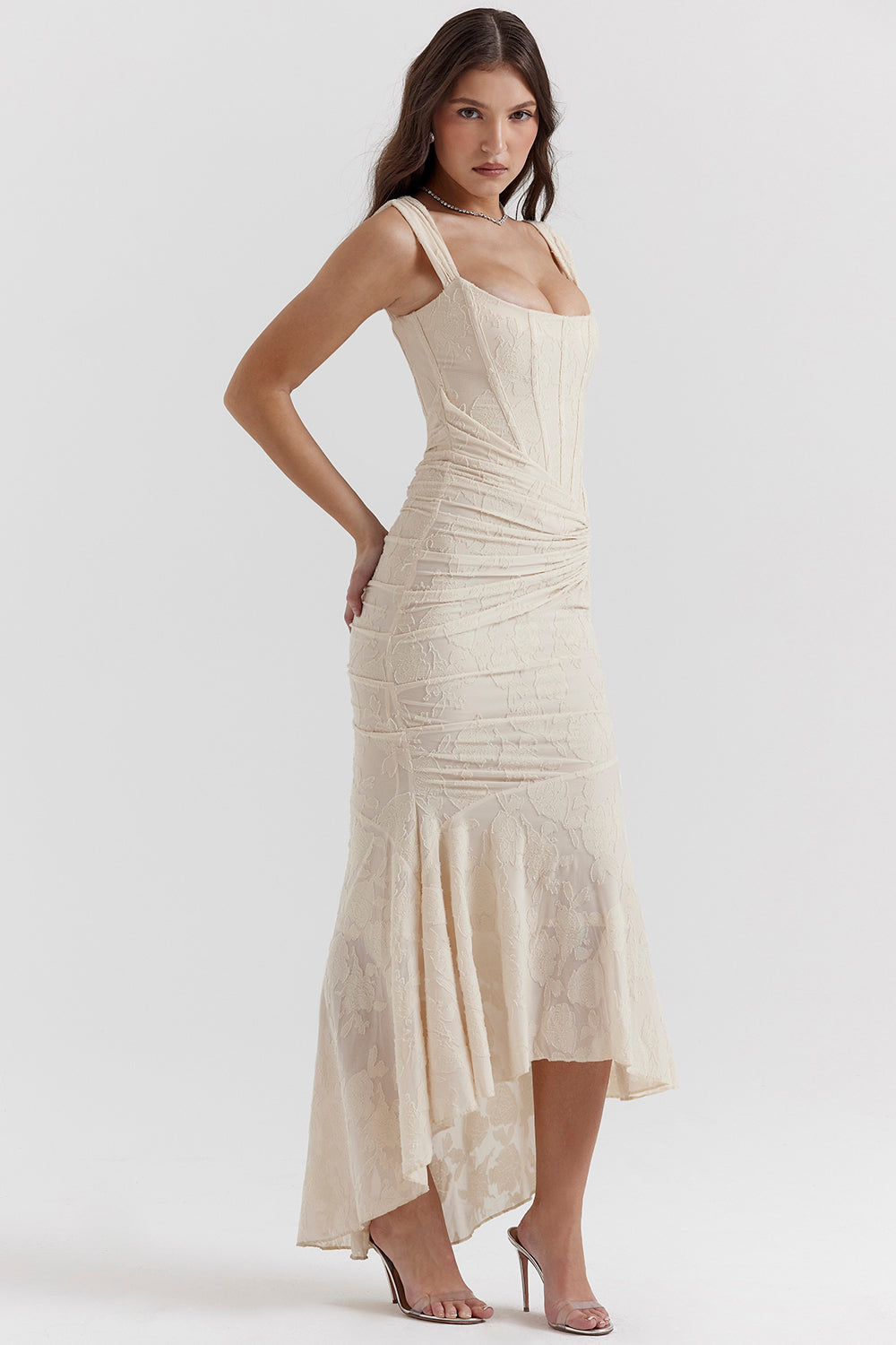 VELLORÉ | Vestido de cintura entallada