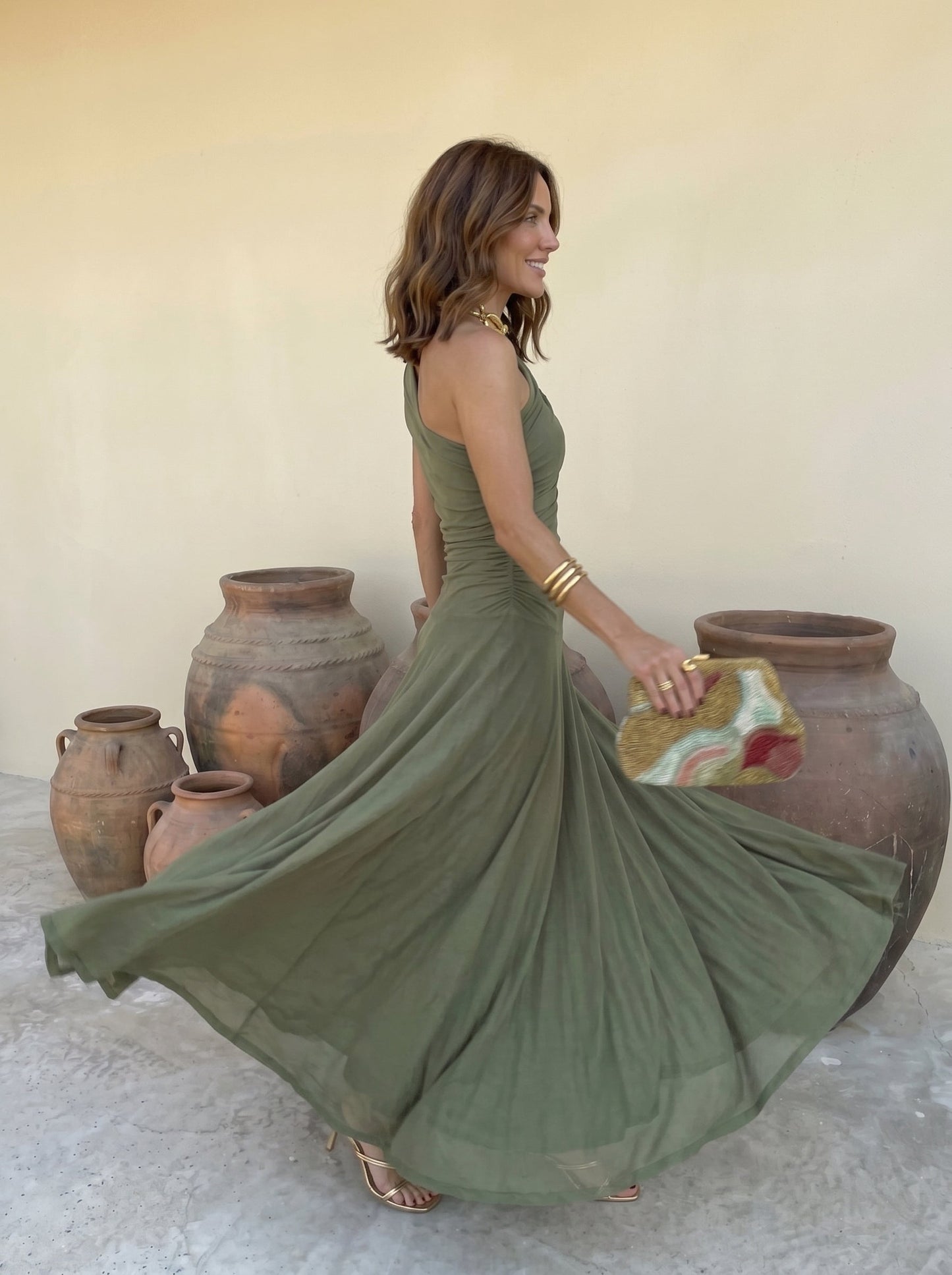 VELLORÉ | Vestido elegante sin tirantes de malla