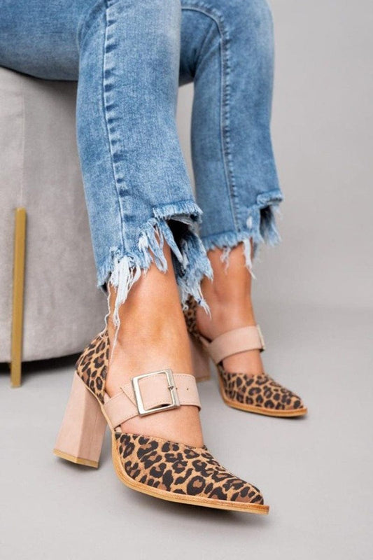 VELLORÉ | Tacones de bloque con estampado de leopardo audaz para un efecto wow