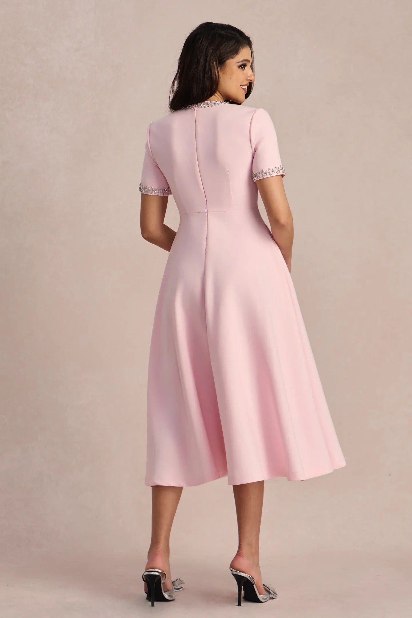 Vestido con Lazo y Adornos de Cristales - STUDIO VELLORÉ